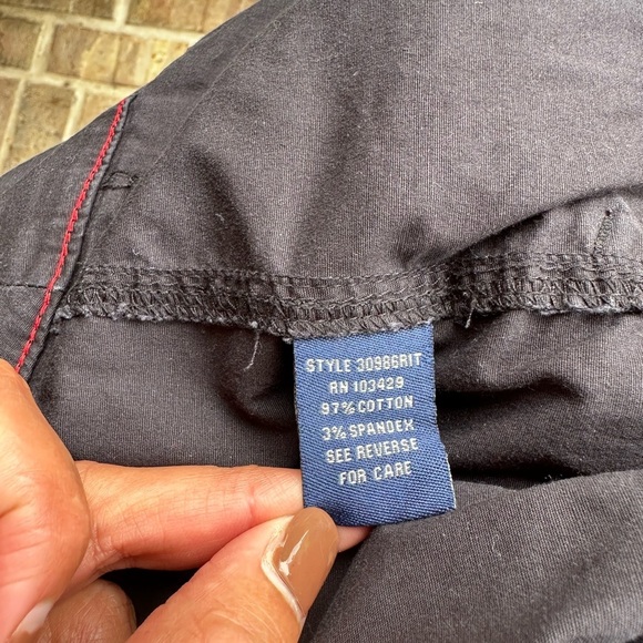 Black Cargo Shorts with Classic Design - Picture 8 of 10